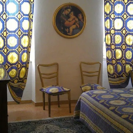 Casa Carducci * Оффида