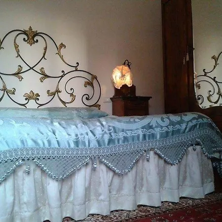 Casa Carducci * Оффида