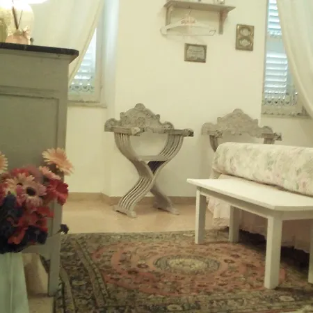 Casa Carducci * Оффида